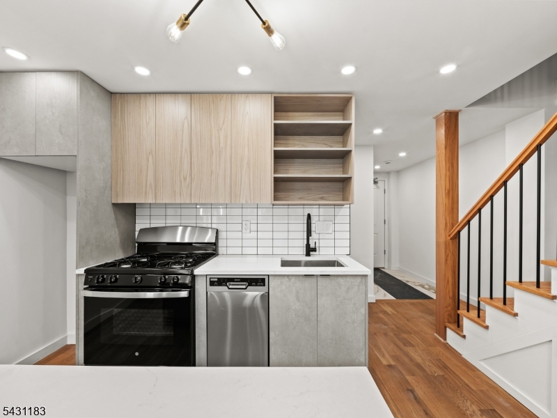 Residential Lease in West Orange Twp. 5