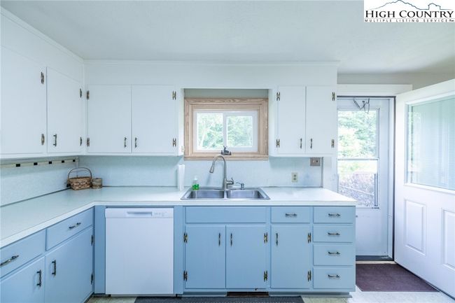 201 W Laurel Knob Rd, House other with 2 bedrooms, 1 bathrooms and null parking in Todd NC | Image 14