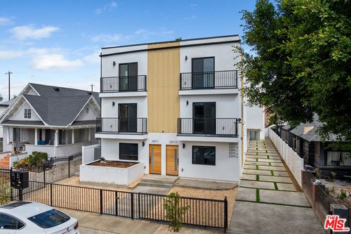 1-3209 W 18th St, Los Angeles, CA, 90019-6201 | Card Image