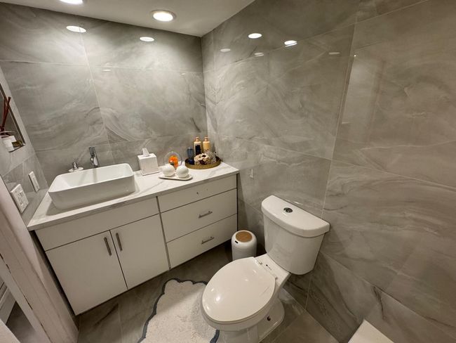 APT-907 - 3499 Oaks Way, Condo with 2 bedrooms, 2 bathrooms and null parking in Pompano Beach FL | Image 29