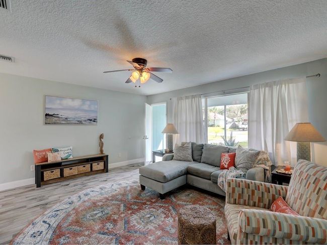 1379 Scroll St, House other with 2 bedrooms, 2 bathrooms and null parking in Sebastian FL | Image 8