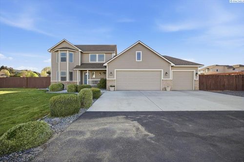 18214 Cottonwood Springs Blvd, Kennewick, WA, 99338 | Card Image