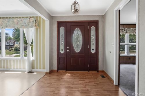 822 Keaton Dr, Troy, MI, 48098-1807 | Card Image