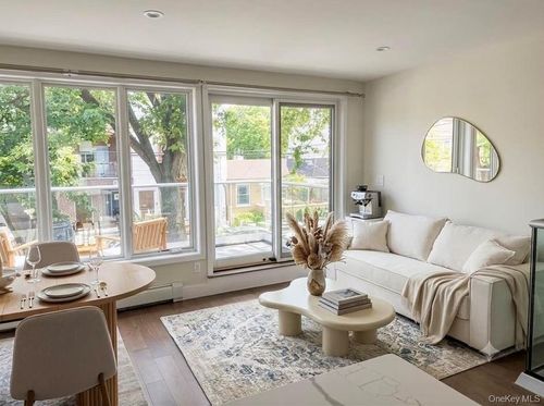 19-25 22nd Rd, New York, NY, 11105 | Card Image