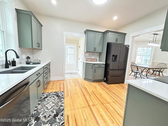 Chef's Kitchen with High End Samsung Appliances | Image 24