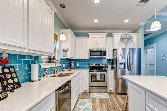 978 Seadrift Dr, House other with 3 bedrooms, 2 bathrooms and null parking in Crystal Beach TX | Image 14