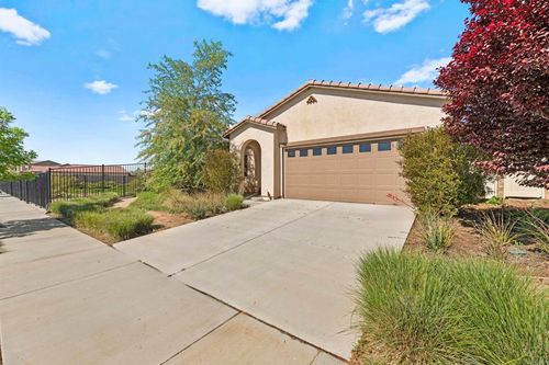 34289 Solstice St, Winchester, CA, 92596-9646 | Card Image