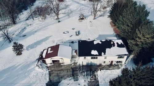 311 S Lapham Peak Rd, Delafield, WI, 53018-2219 | Card Image