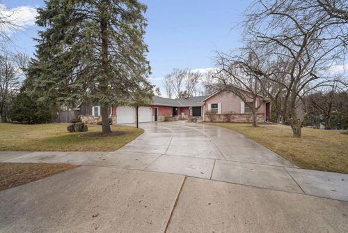 1324 Rhynie Court, WEST BEND, WI, 53095 | Card Image