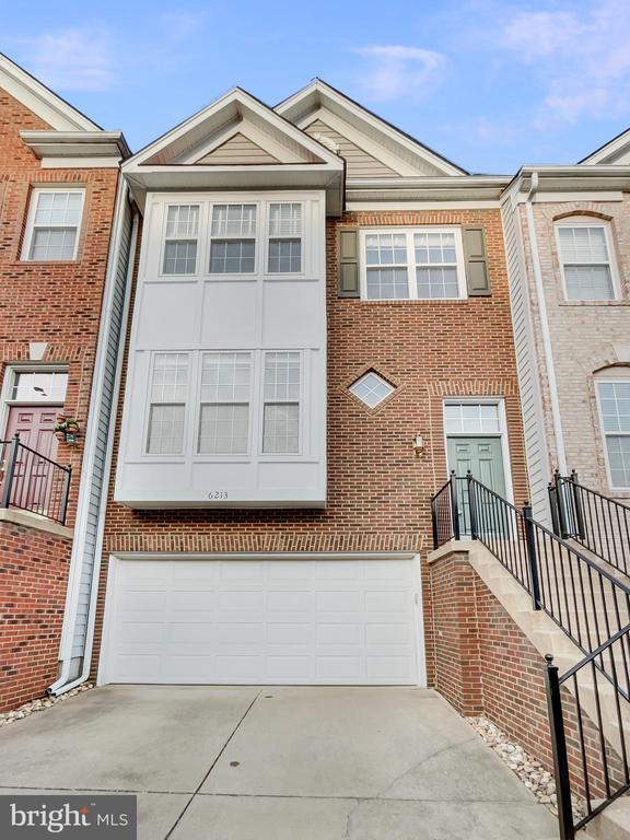 Split Creek Ln, Alexandria, VA 22312