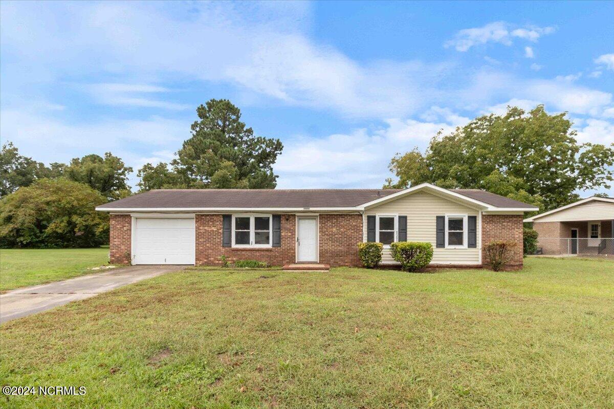 Shaw Ct, Goldsboro, NC 27530
