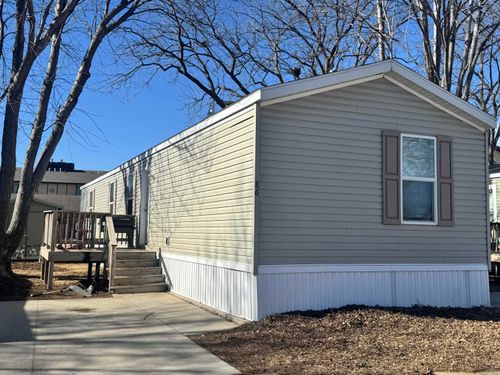 833 E Duke St, Vermillion, SD, 57069-1673 | Card Image