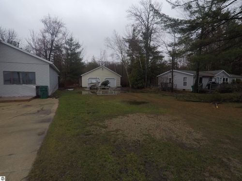 900 E Lake Mitchell Dr, Cadillac, MI, 49601-9685 | Card Image