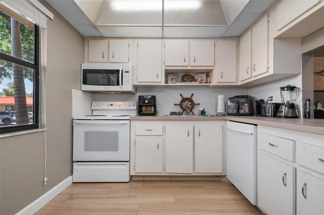 4108 La Costa Cv, Condo with 1 bedrooms, 1 bathrooms and null parking in BRADENTON FL | Image 16