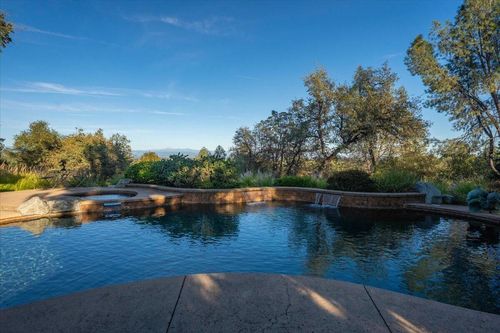8707 Knobhill Cir, Redding, CA, 96001-9539 | Card Image