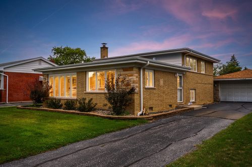 313 Homewood Ct, Chicago Heights, IL, 60411-1833 | Card Image