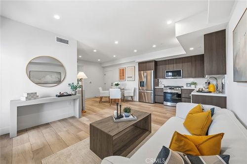 unit-105-150 S Oak Knoll Ave, Pasadena, CA, 91101-2601 | Card Image