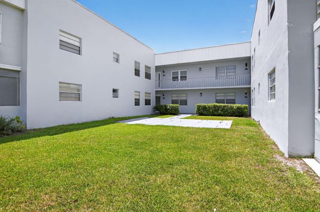 C - 102 Normandy C, Condo with 2 bedrooms, 2 bathrooms and null parking in Delray Beach FL | Image 27