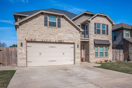 912 Roberts St, East Bernard, TX, 77435-9437 | Card Image