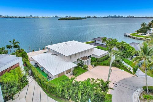 1990 Ne 119th Rd, North Miami, FL, 33181-3318 | Card Image