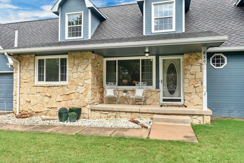 830 N Briarwood Rd, Derby, KS, 67037-2159 | Card Image