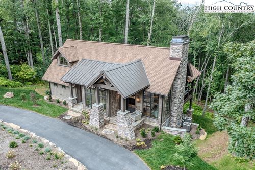 929 Sweetgrass Dr, Blowing Rock, NC, 28605-8013 | Card Image