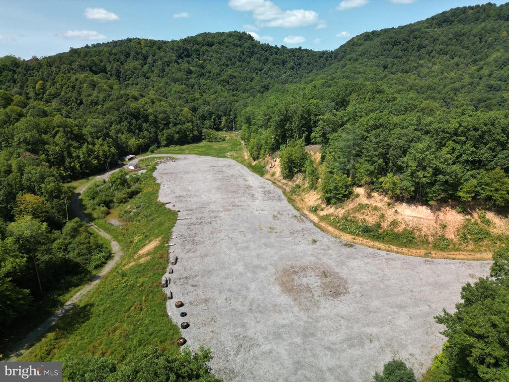 Land in SUMMERSVILLE 2
