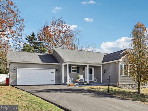 268 Shannon Ct, INWOOD, WV, 25428-3876 | Card Image