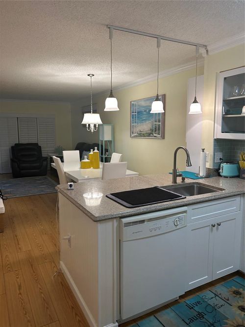 apt-304-2236 N Cypress Bend Dr, Pompano Beach, FL, 33069-5612 | Card Image