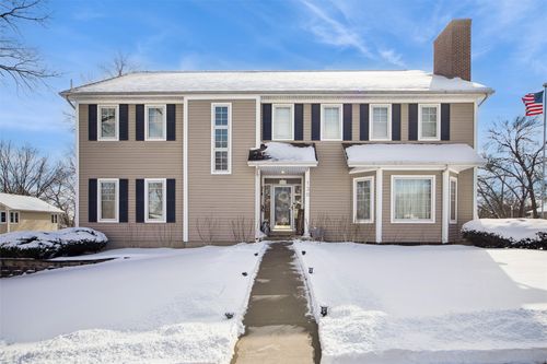 130 Pennsylvania St, Carlisle, IA, 50047-7600 | Card Image