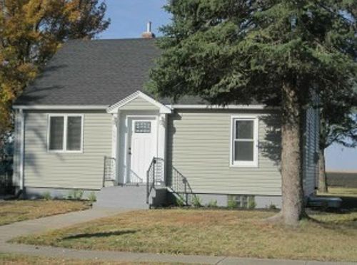 606 7th St, Whittemore, IA, 50598-7717 | Card Image