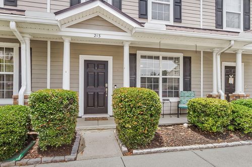 213 Hemingway Cir, Summerville, SC, 29483-8043 | Card Image