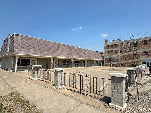 234 N 7th St, Salina, KS, 67401-2302 | Card Image