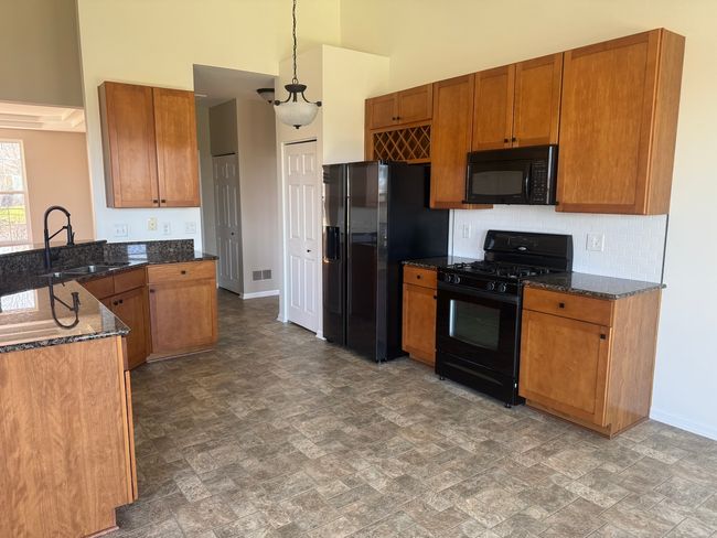 11614 Chesapeake Dr, House other with 3 bedrooms, 3 bathrooms and 2 parking in Plainfield IL | Image 5