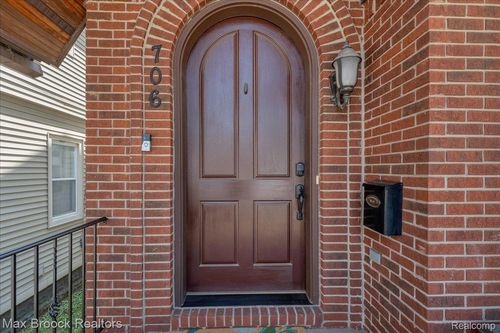 706 Chambers St, Royal Oak, MI, 48067-4208 | Card Image