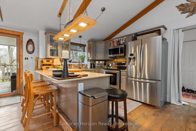 2517 Honey Harbour Rd, House other with 2 bedrooms, 2 bathrooms and 8 parking in Port Severn ON | Image 13
