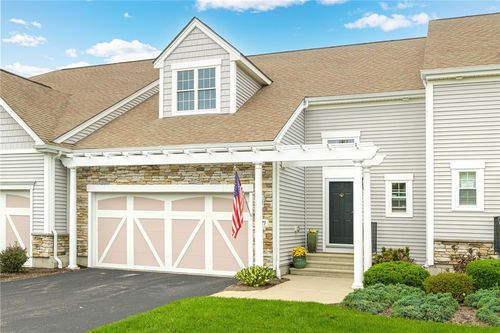 121 Hampton Way, South Kingstown, RI, 02879 | Card Image