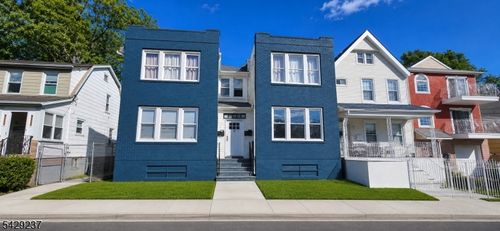 16 Boylan St, Newark, NJ, 07106-1823 | Card Image