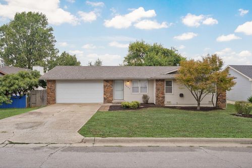 2653 W Blackburn Drive, Springfield, MO, 65807 | Card Image