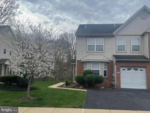 445 Nicholas Dr, SOUTHAMPTON, PA, 18966-4057 | Card Image