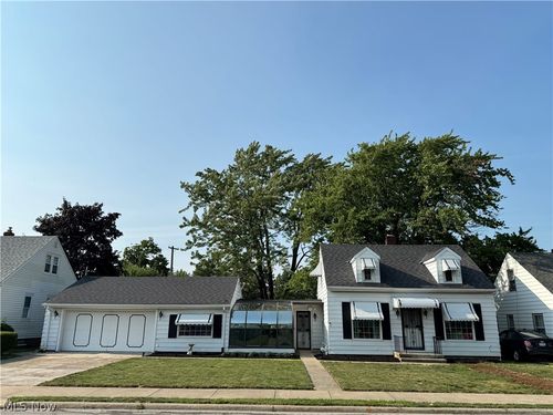 29127 Forestgrove Rd, Willowick, OH, 44095-4769 | Card Image