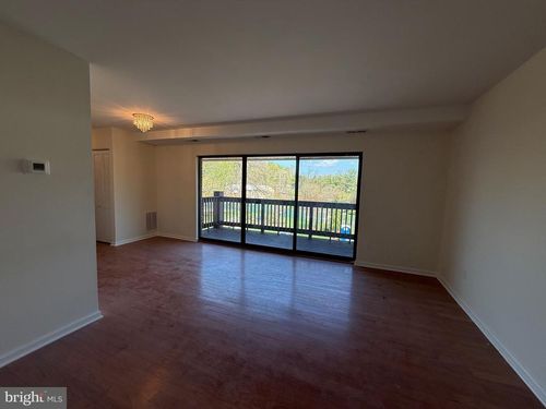 304-2754 Hollywood Rd, FALLS CHURCH, VA, 22043-3669 | Card Image
