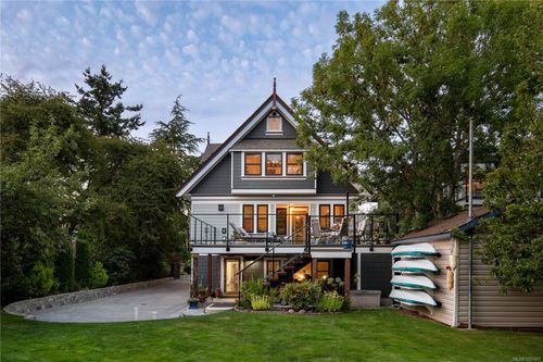 1215 Richardson St, Victoria, BC, V8V3C9 | Card Image