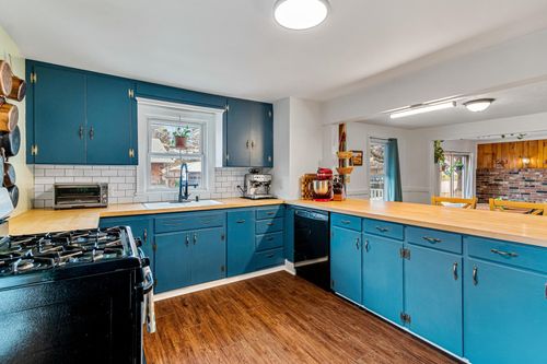 143 North St, Winooski, VT, 05404-1309 | Card Image