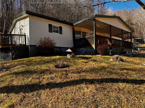 153 Everett Hager Rd, Chapmanville, WV, 25508 | Card Image