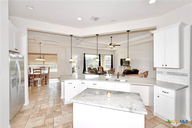 521 Saxet Trl, House other with 3 bedrooms, 2 bathrooms and null parking in Spring Branch TX | Image 7