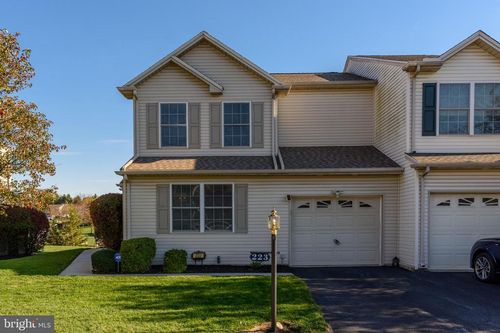 223 Silver Leaf Rdg, HARRISBURG, PA, 17110-3973 | Card Image