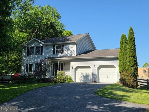 212 New Ave, REISTERSTOWN, MD, 21136-1322 | Card Image