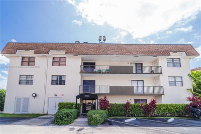 3S - 9022 Ne 8th Ave, Condo with 2 bedrooms, 2 bathrooms and null parking in Miami Shores FL | Image 2