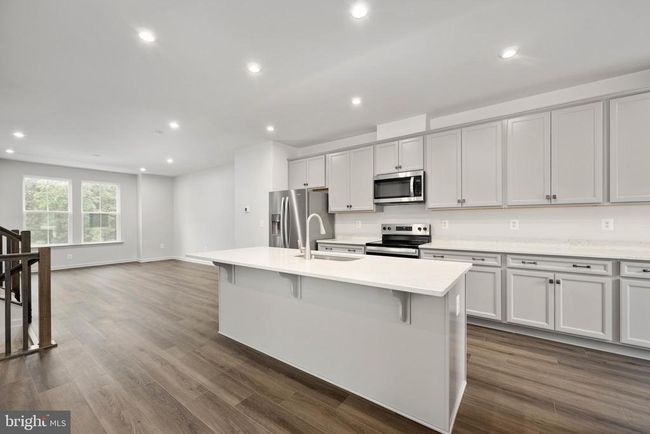 10170 Queens Way, Townhouse with 4 bedrooms, 4 bathrooms and null parking in MANASSAS VA | Image 22